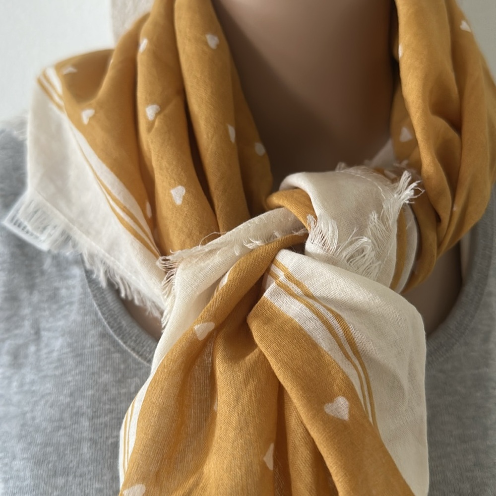 NWOT Abercrombie & Fitch Mustard & White Lightweight Scarf